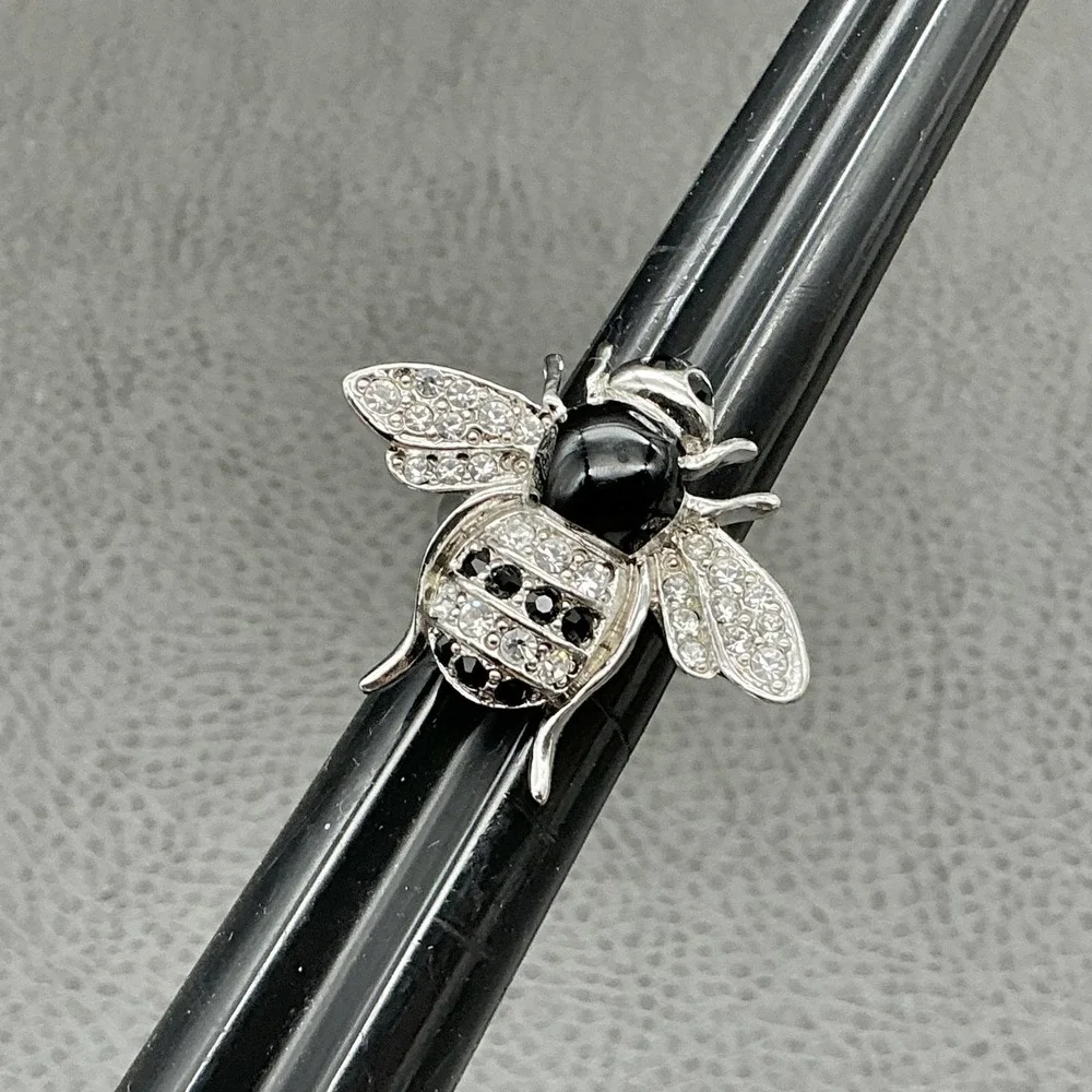 Ring Size 7 Chicos Silver‎ Tone Black Glass Bee Cocktail Womens Fashion Jewelry